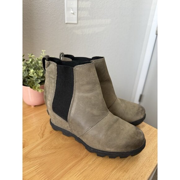Sorel Joan Rhapsody Wedge Snow Boot Olive Green Distress Leather Pull On 7.5 - Picture 1 of 9